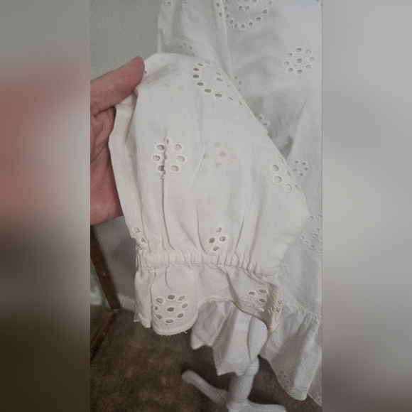 CROWN & IVY Lace Eyelet Ruffled Peplum Blouse In White. Size SP NWT - Picture 8 of 12